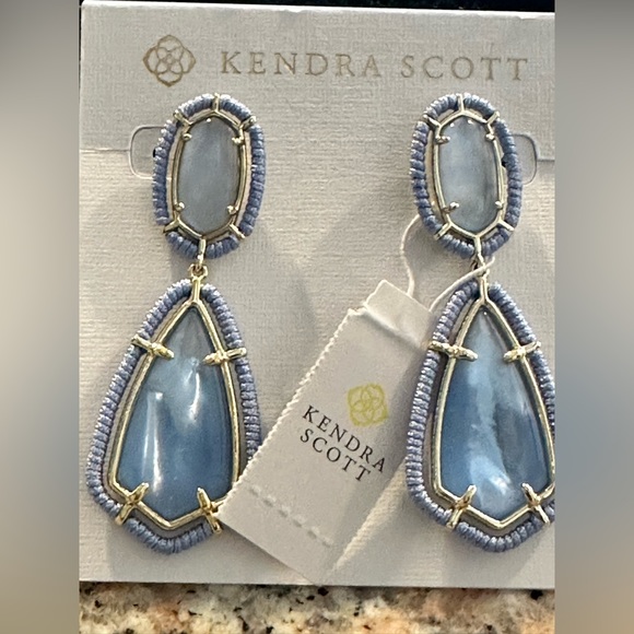 Kendra Scott Jewelry - Kendra Scott threaded Camry periwinkle illusion gold-tone statement earrings